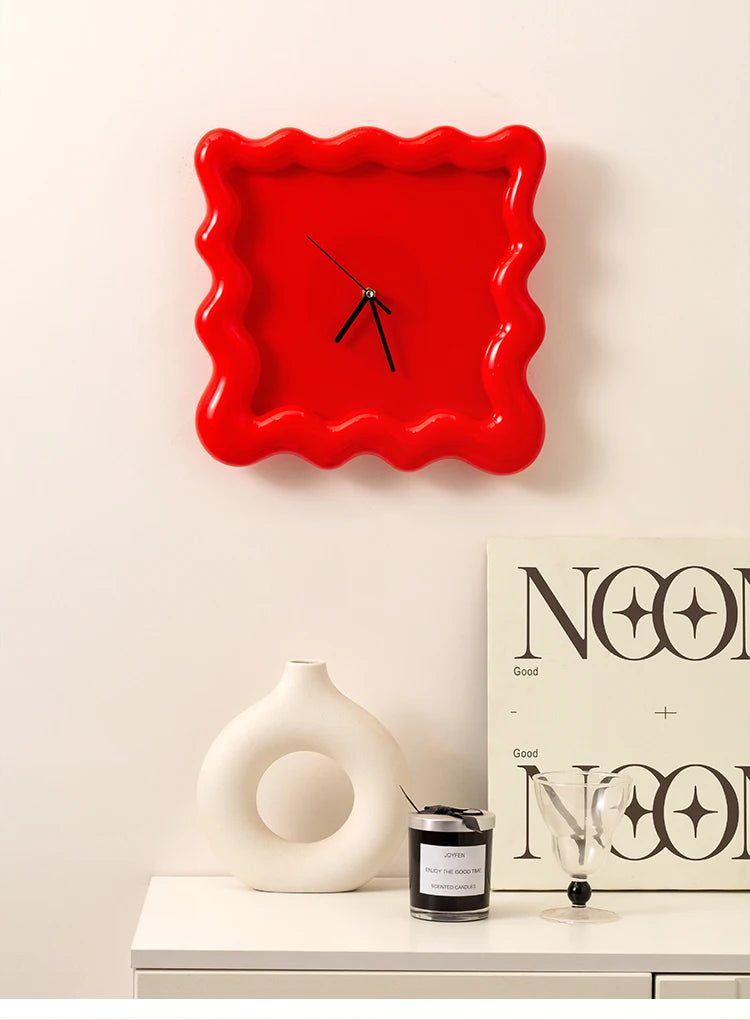 Horloge murale "Biscuit Crème" – Croquante jusqu’au mur !