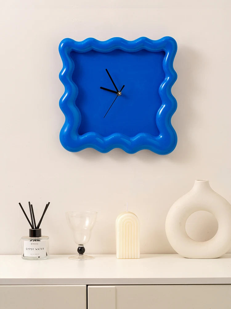 Horloge murale "Biscuit Crème" – Croquante jusqu’au mur !