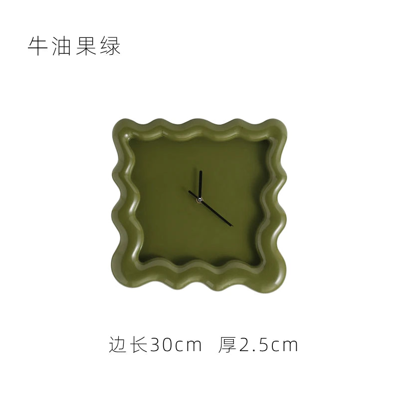 Horloge murale "Biscuit Crème" – Croquante jusqu’au mur !