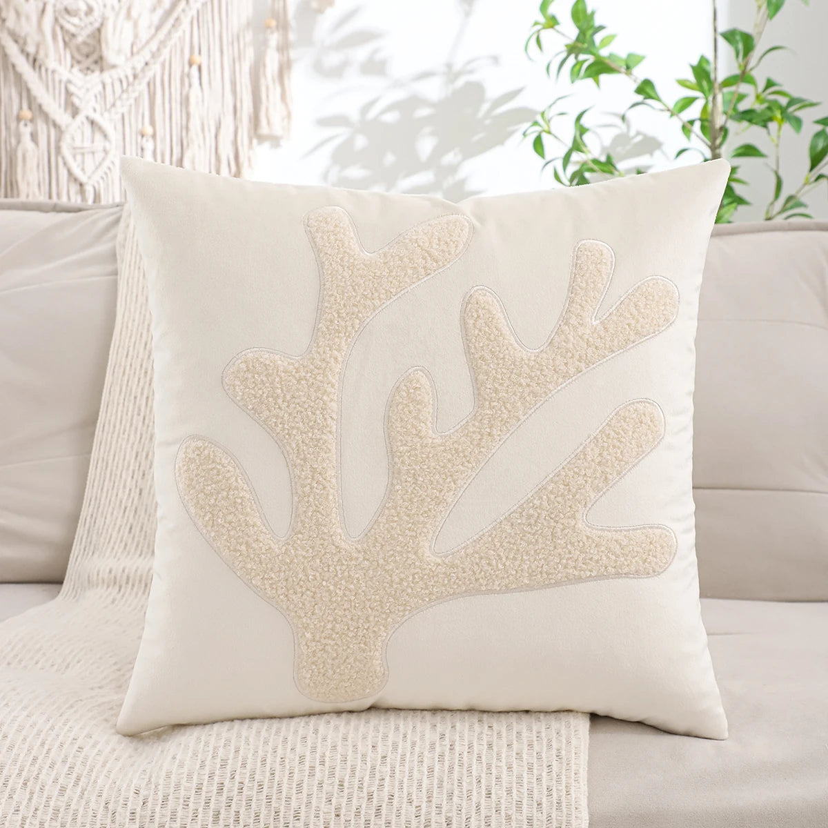 Coussin Déco Motif Marin – Tons Beiges Doux & Naturels
