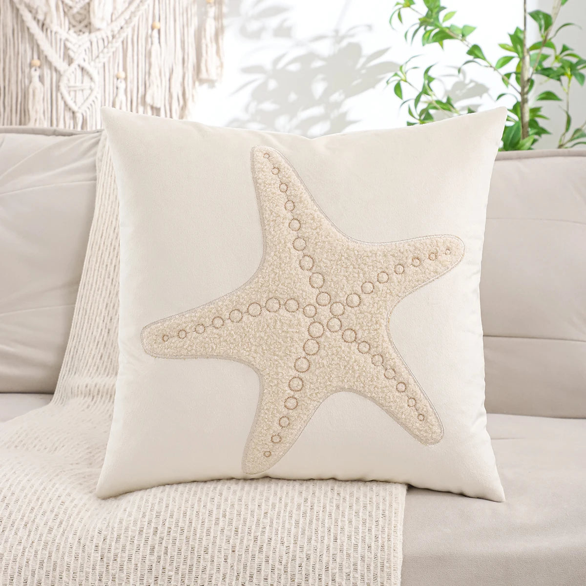 Coussin Déco Motif Marin – Tons Beiges Doux & Naturels